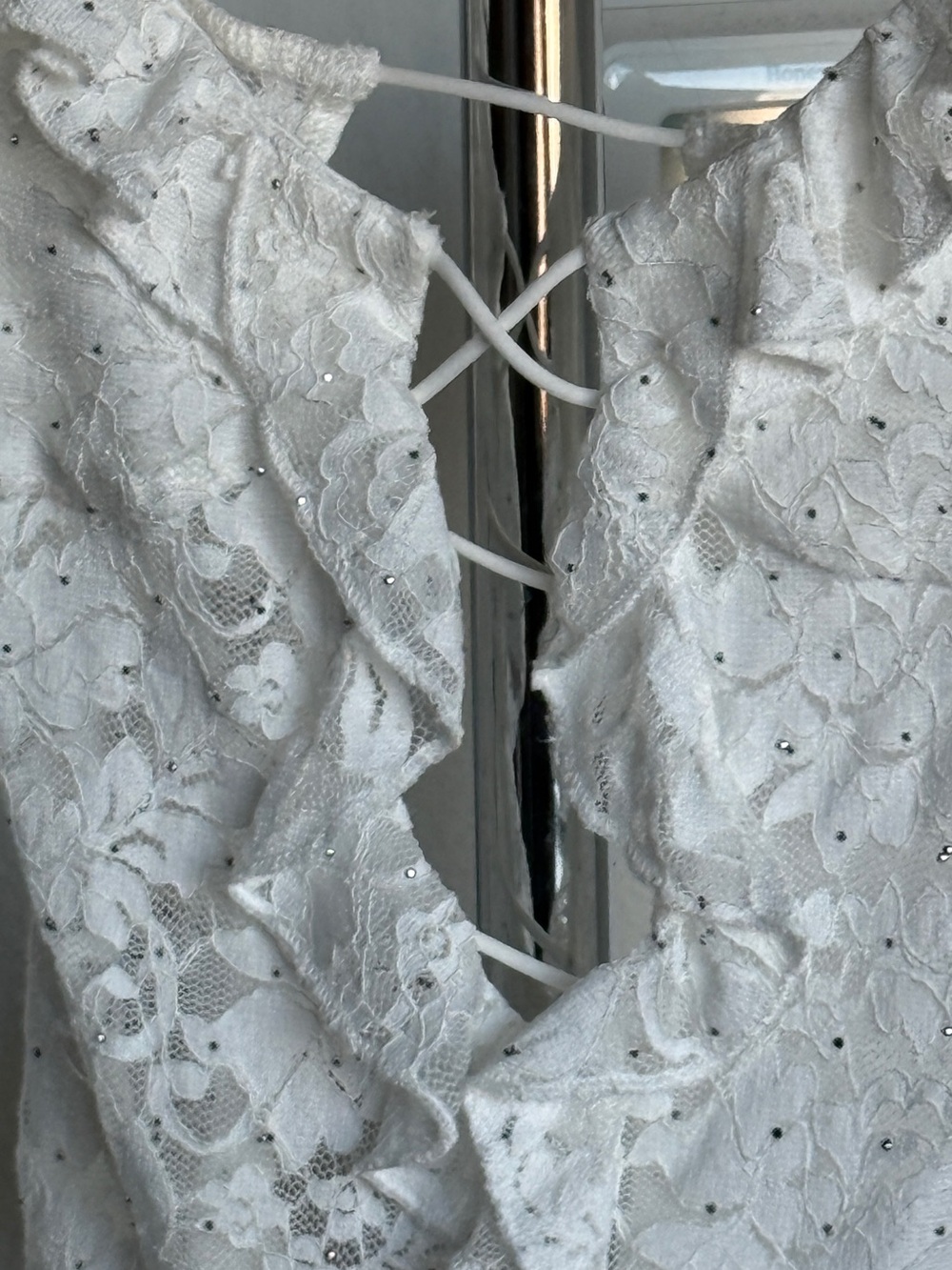 White Lace Ruffle Front Cami Top - Picture 4 of 5
